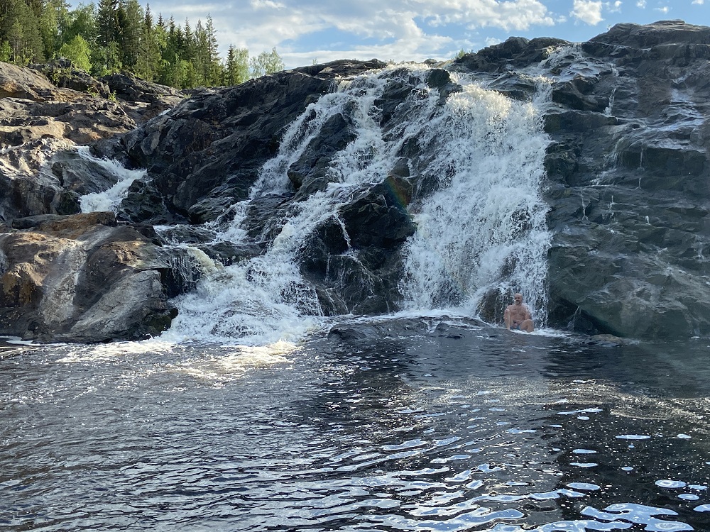 bad i vattenfall vid Sörmoflo